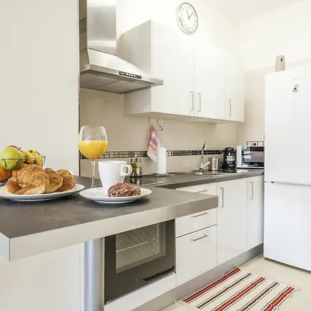 Arcadia Apartment *